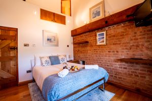 Bedroom- click for photo gallery